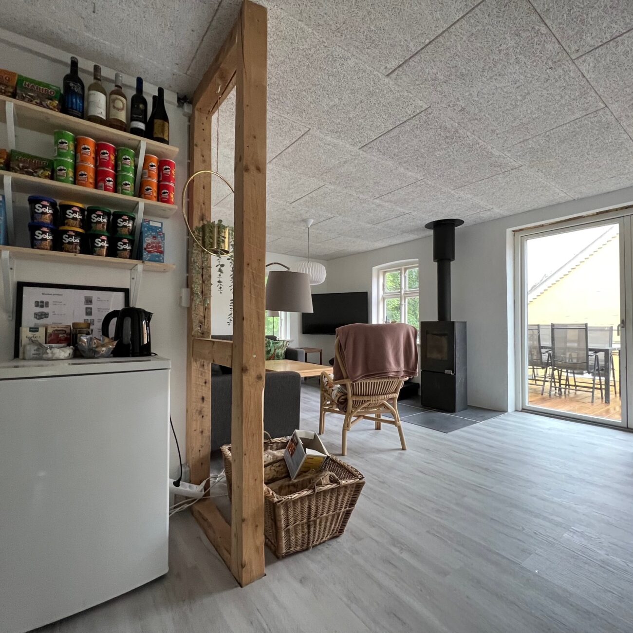 Sejerø Vandrehjem minibar i dagligstue